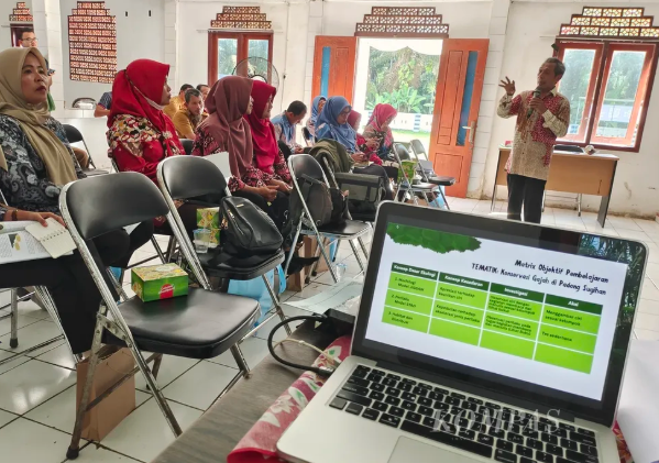 Ribetnya Administrasi Dosen Juga Kewalahan