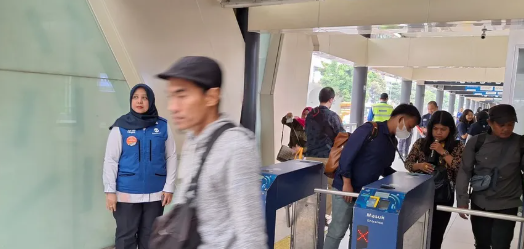 Wacana Kenaikan Tarif Trans Jakarta Kebutuhan Ekonomi