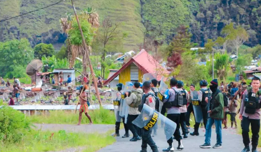 13 Rumah di Puncak Jaya Dibakar, Perdamaian Adat Ternodai