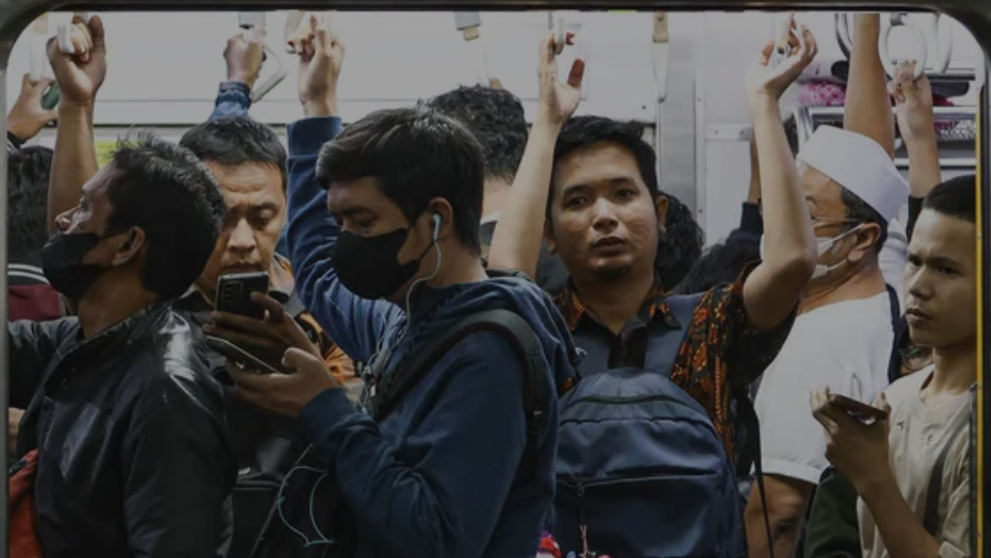 Bayangan Kesalahan Berkeliaran Di Atas Cakra Angkutan Umum