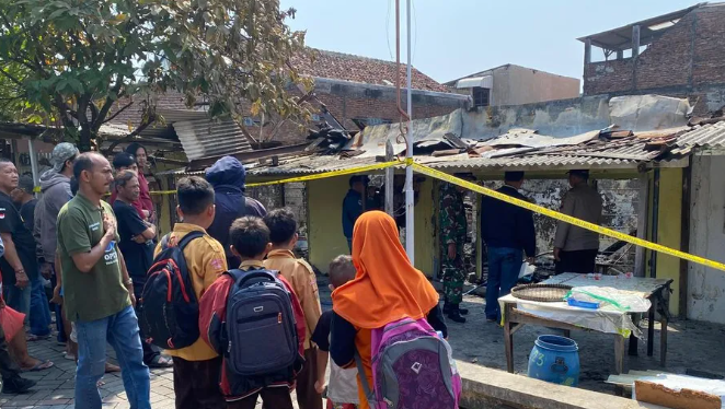 Akad Tolong Bangun Balik Rumah Masyarakat Terbakar